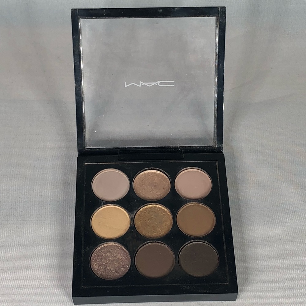 Mac Amber times nine